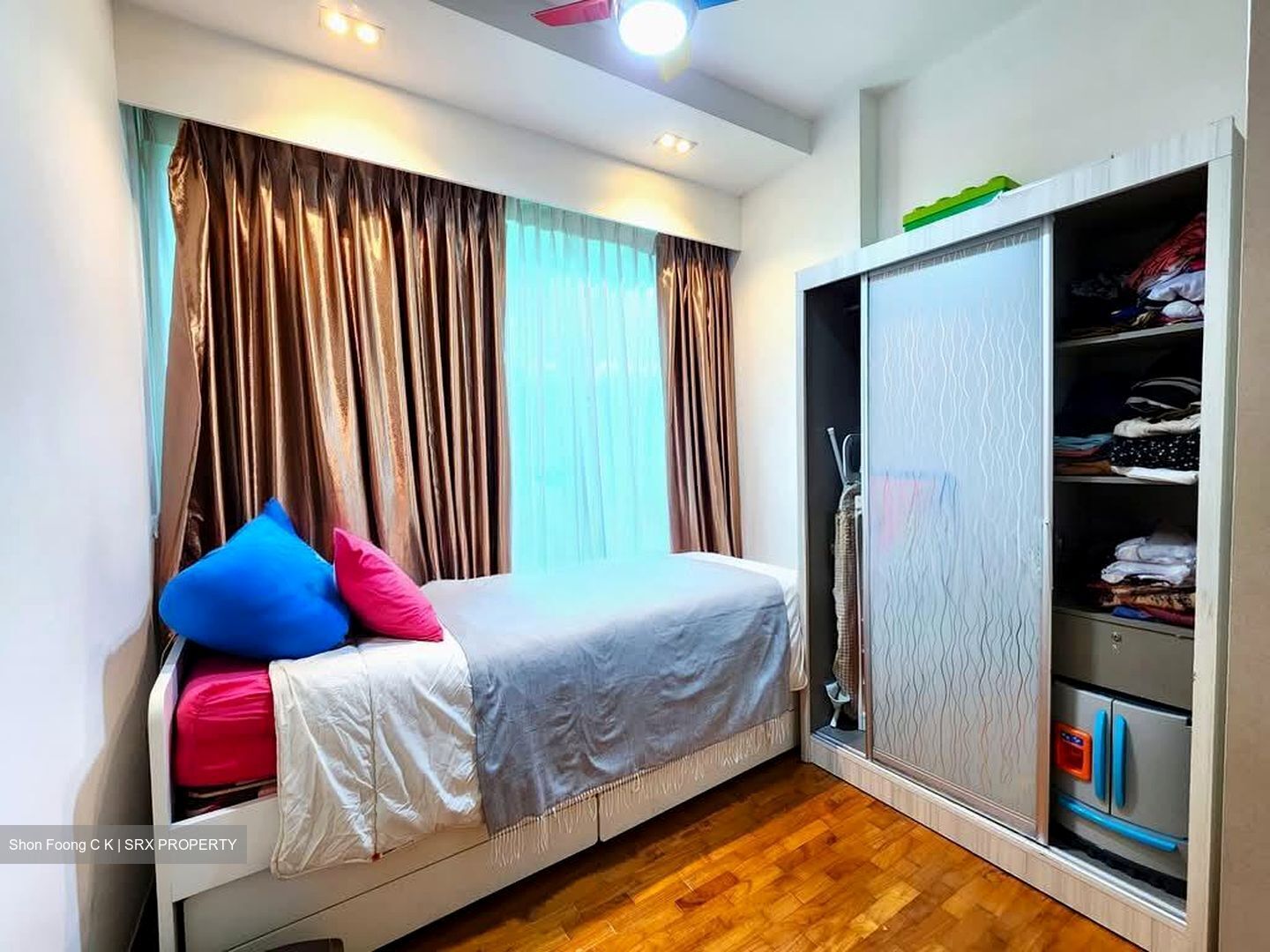 1 Canberra (D27), Condominium #581402771